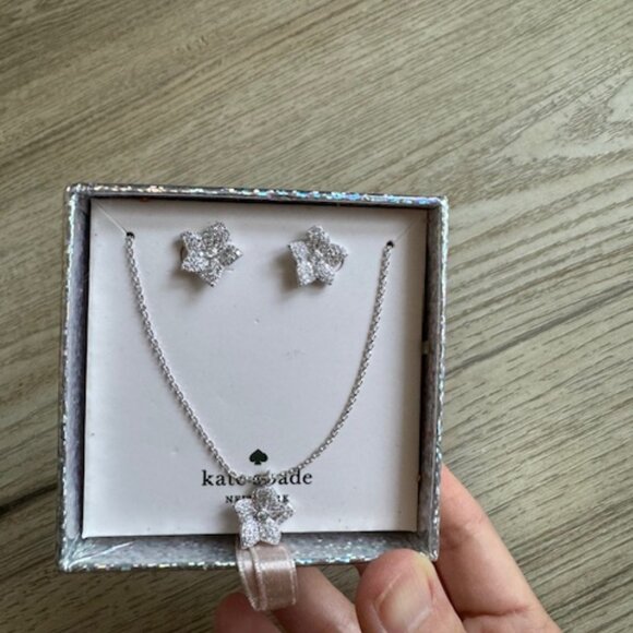 New Kate Spade Flower Stud Earrings & Necklace Set - Picture 2 of 3